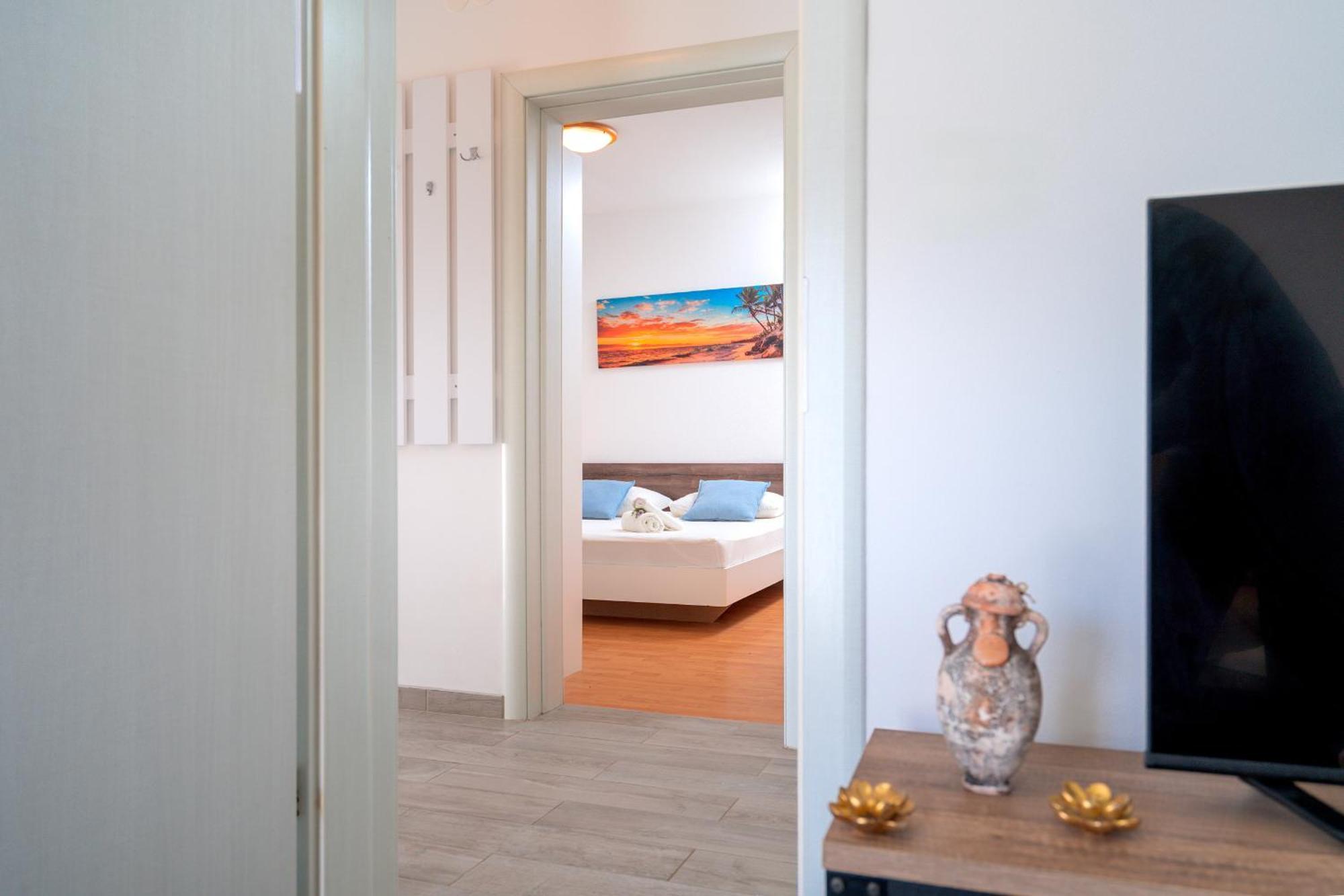 Apartments Lucic Hvar Town Exterior foto