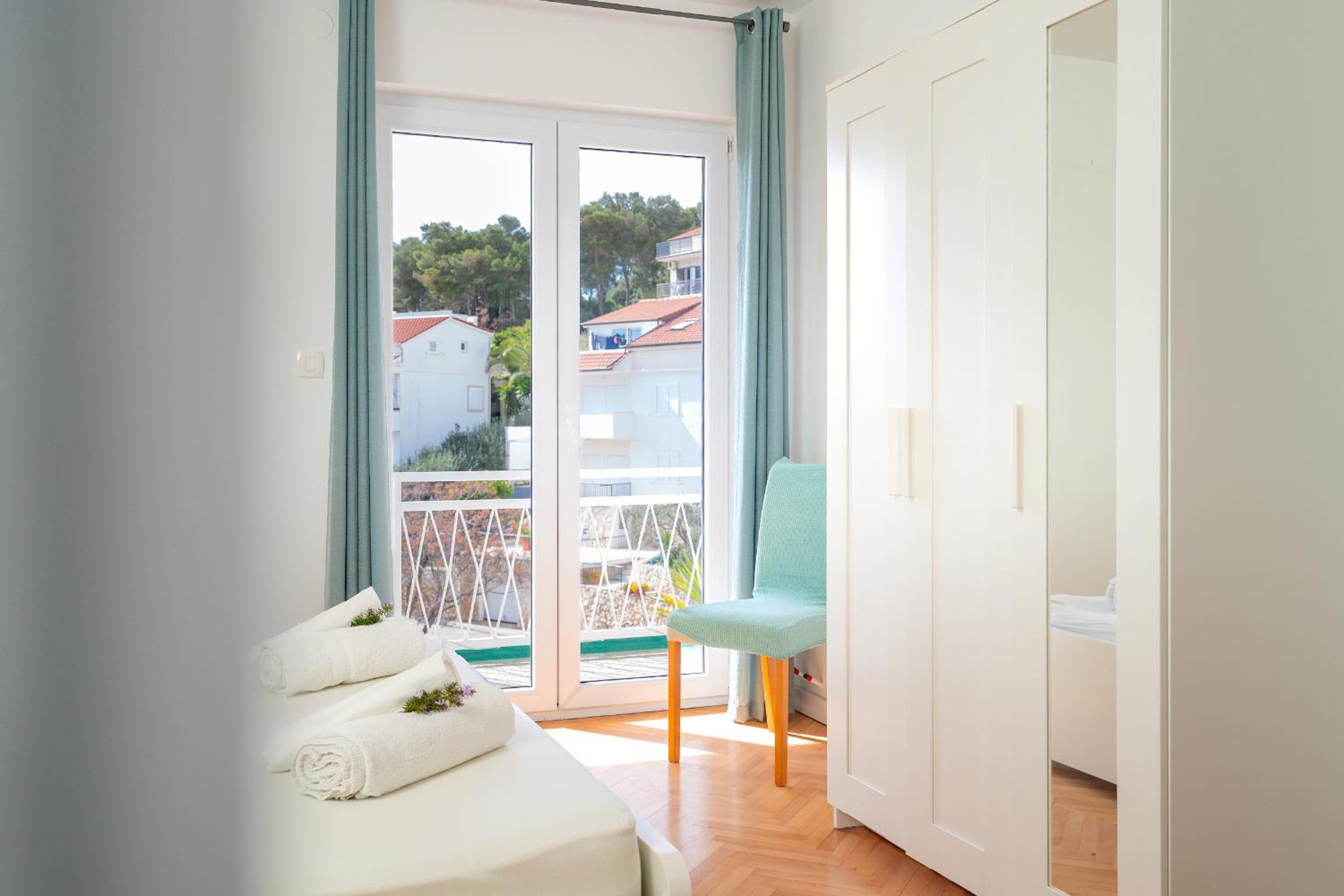 Apartments Lucic Hvar Town Exterior foto