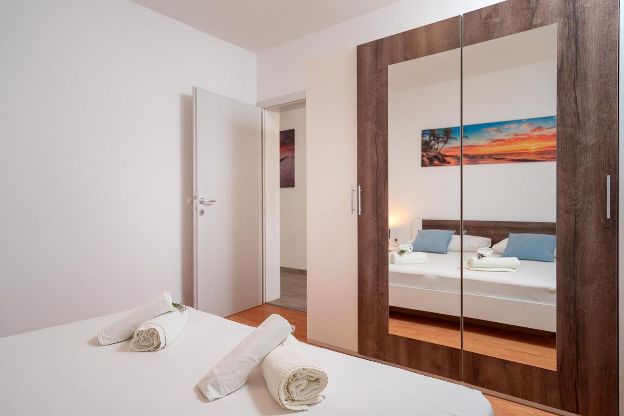 Apartments Lucic Hvar Town Exterior foto