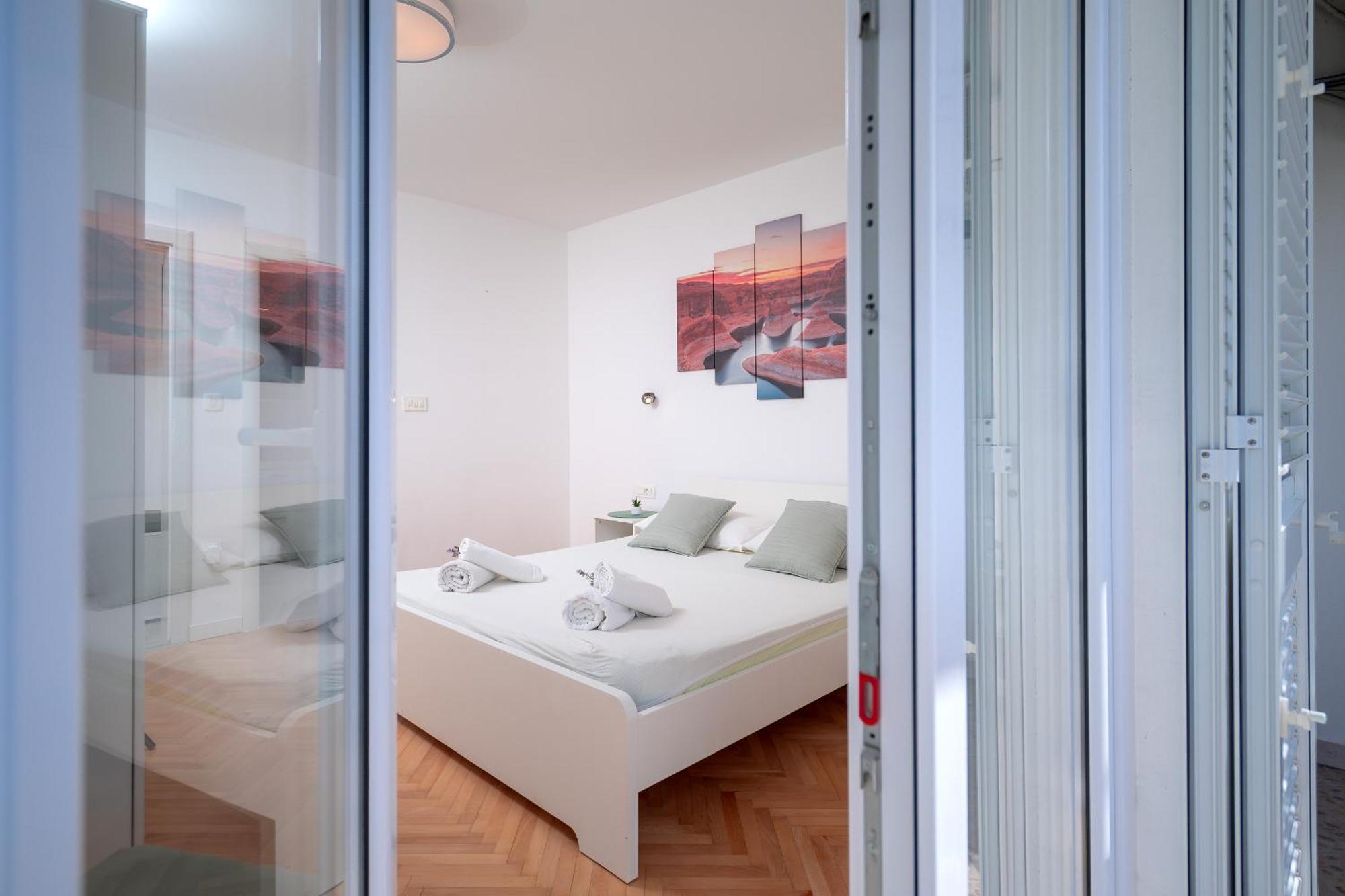 Apartments Lucic Hvar Town Exterior foto