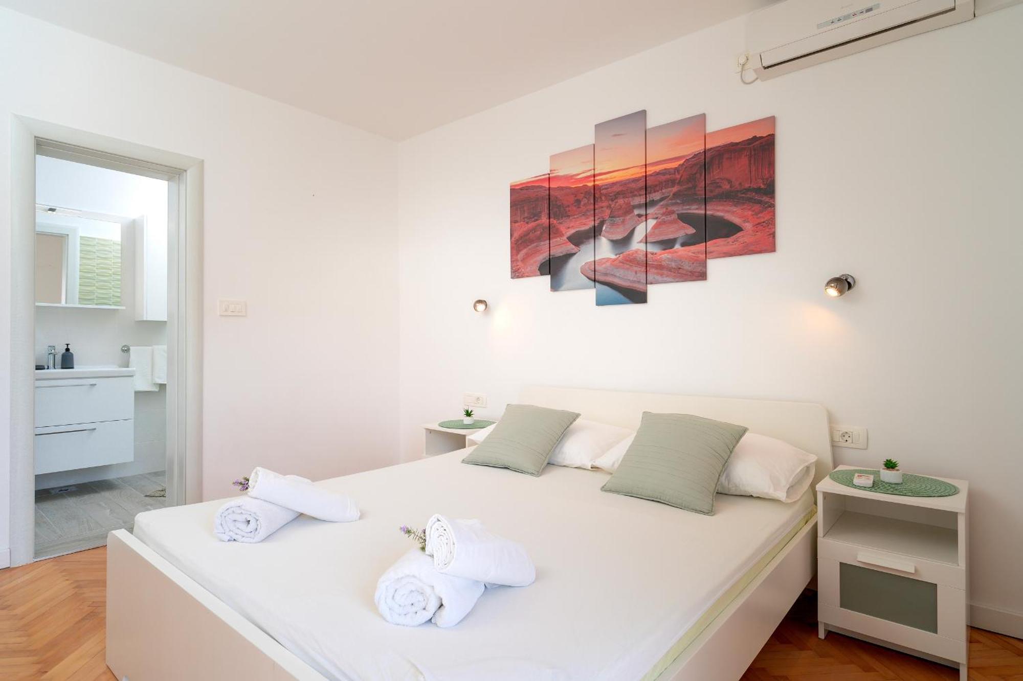 Apartments Lucic Hvar Town Exterior foto